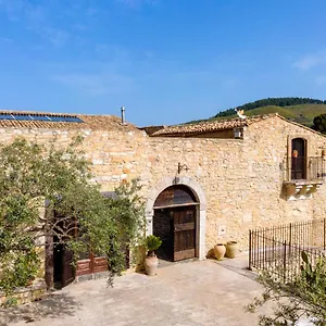 Masseria Fortificata Lo Zafferaneto Hotel